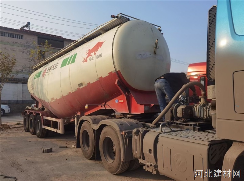 出售水泥罐车