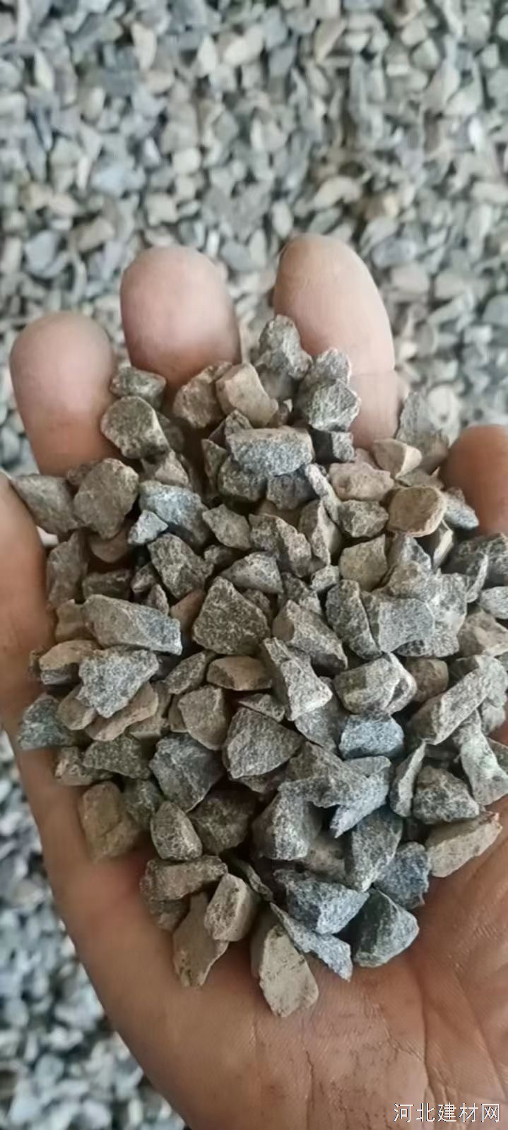出售青石子